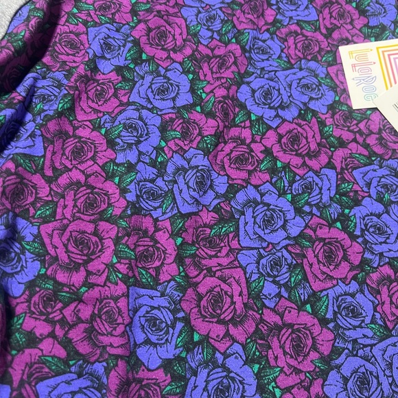 Floral Patterned Raglan Sleeve Top - Picture 2 of 4